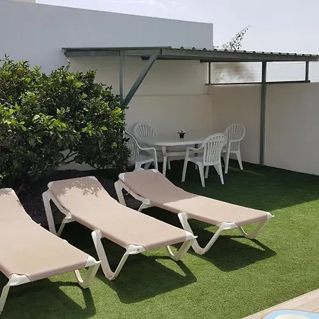 Kleine Mit Pool, Spielplatz & Boule Im Zentrum Apartment *